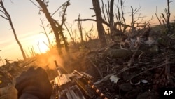 Счет военнопленных по обе стороны фронта идет на тысячи