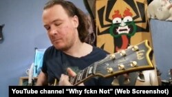 Крымчанин Евгений Швед, стоп-кадр из его YouTube-канала «Why fckn Not»