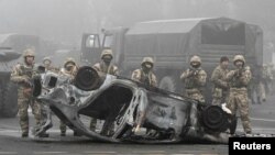 Войска на главной площади Алматы, где проходили массовые антиправительственные выступления. Казахстан, 6 января 2022 года