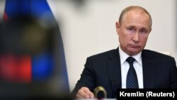 Ресей басшысы Владимир Путин Еуразия жоғары экономика кеңесінің отырысында. 2020 жыл.