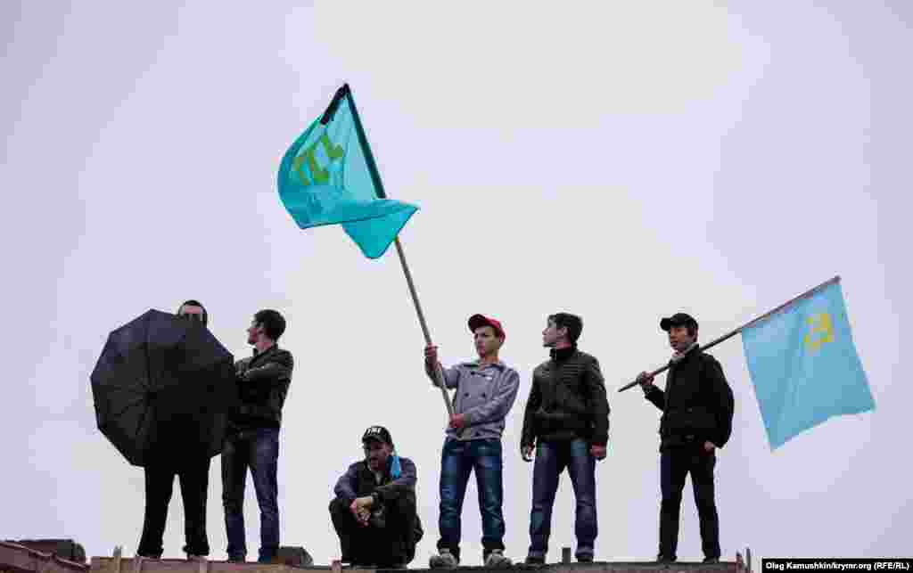 Crimean Tatar people mourning rally on May 18 in Simferopol 