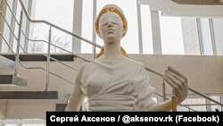 Статуя богини правосудия Фемиды в подконтрольном России Джанкойском районном суде, открытом 20 марта 2020 года